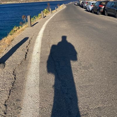 Liberalny socjalista, agnostyk, zwolennik świeckiego państwa.
Szwędacz bez stałego miejsca na świecie.

🚫dla lichwy
🚫dla sutenerstwa
🚫dla kibolstwa