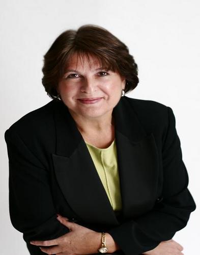 barbreynoldsRLP's profile picture. Real Estate Broker, partnered with daughter Jennifer. In 2012 Barb was awarded the Lifetime Award of Excellence with Royal LePage.