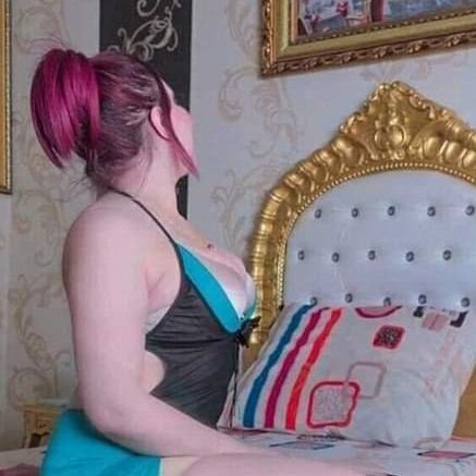 لا يوجد أجمل من ان أعيش حياتي متحرر🥰😍
اما دياثة جرت في عروقي و دمي🩸❤️
حقيقة هي عند شرب من كأس خمر دياثة🍷.....إدمان😈