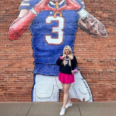 JRickettson's profile picture. Corgi/Borgi Mom | MBA ‘19 | #GoBills | She/Her | Tweets are my own personal thoughts
