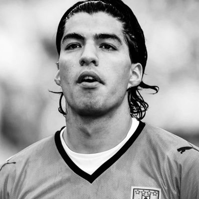 weenagdy's profile picture. دكتاتوري ، ارستقراطي ومحلل سياسي (عنصري سابقًا) #luissuarez