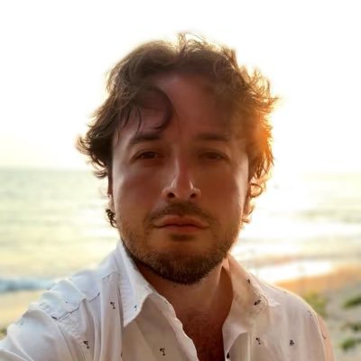 Exploring Life: Sharing Experiences and Insights for Connection and Growth. 🇪🇨 Storyteller 🇨🇦 | 🧑💻Entrepreneur | 🍽️ Chef