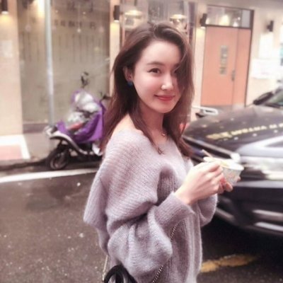 I am a person with a strong sense of time. I can do everything actively and seriously. I am not afraid of hard work or fatigue, and even less of setbacks. I tre
