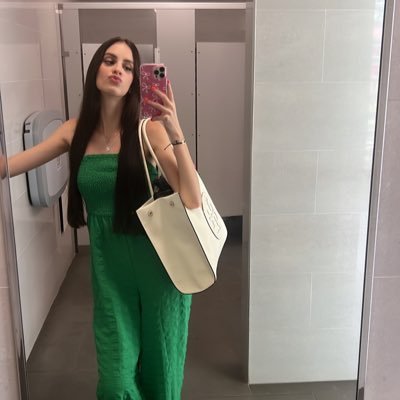 alanyscristal's profile picture. #niunamenos