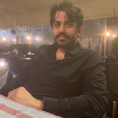 hallllllllwachi's profile picture. There’s no point in living if you can’t feel alive