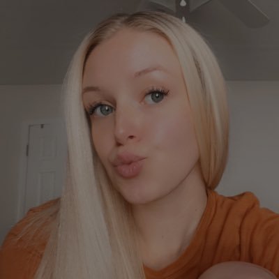 k_lynny_'s profile picture. 