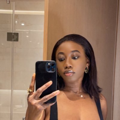 God got me♥️ Parce qu'il me garde en vie même dans la fosse aux lions.. 📌