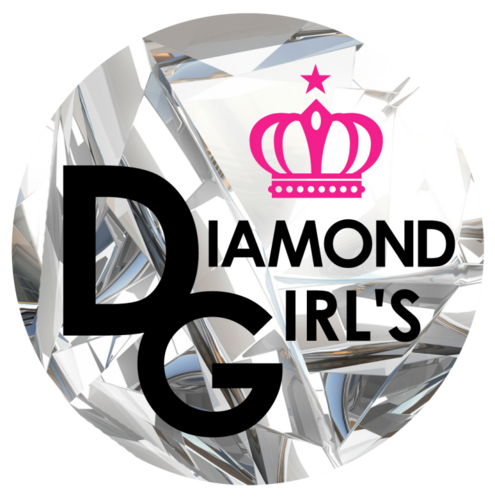 モデル発掘の総合WEBサイト
『Diamond Girl's』です。
当サイトより、登録申請(無料)し審査を通過するとWEB上に「写真とプロフィール」がアップされます。
雑誌社・企業からのオファーをつなぐ「モデルと仕事のマッチングサイト」です！