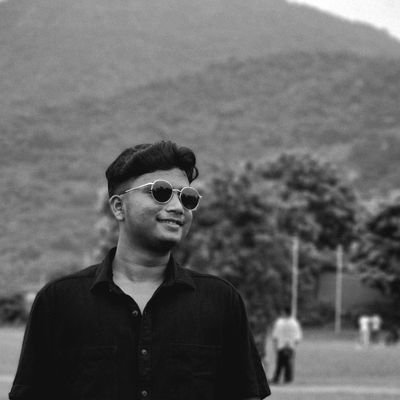 21 | Coder & Web Dev | Fluent in HTML, CSS, Python, JavaScript, Java, React, Node, MongoDB, SQL | Exploring web & tech | https://t.co/VDZd4xdxfI