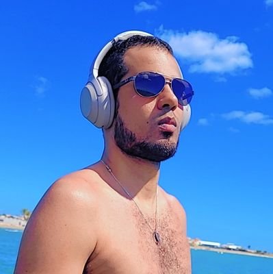 Ancien streamer twitch*
Atm j'sais pas c'que j'fais mais j'aime bien
Mail pro : cxxcontact@gmail.com