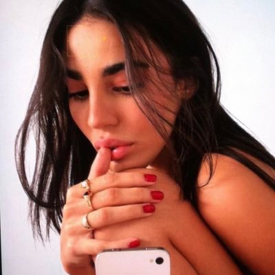 lasciamostar's profile picture. bestia di paese