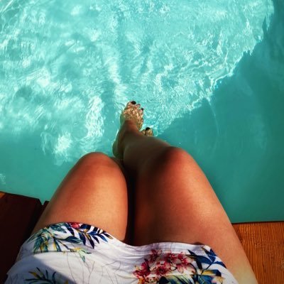 CaitlinsSteps's profile picture. Welcome to my feet 👑 - born in Wales 🏴󠁧󠁢󠁷󠁬󠁳󠁿 - walking in Bavaria 🏔️ - EU 39 • UK 6 • US 8 👣 - subscribe to my free OF 😈 - verification post 09/16/24