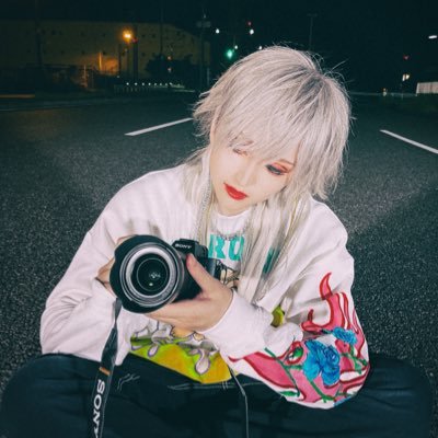 写真家 / 映像作家 / グラフィックデザイナー / サウンドプロデュース / WEB制作 /マルチクリエイター / 生生世世 / お仕事のご依頼お気軽にどうぞ。 / ポートフォリオhttps://t.co/jbolZXOpzS / もう1人の僕@TaRock____
