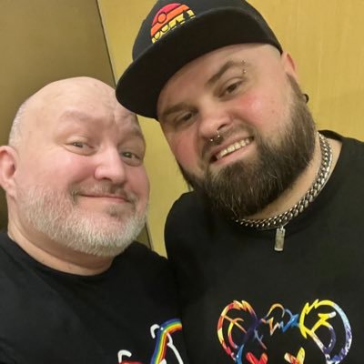 50 + GayBear from Manchester, engaged. @bumblebearc @bearsutdmag https://t.co/aGHNMN87ER