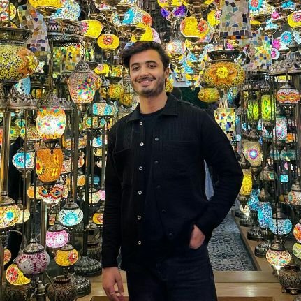 Azzan99006005's profile picture. you only loose when  you give up:)