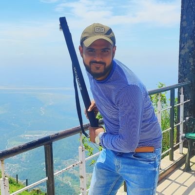 Iamnobody_2698's profile picture. Cricketer, Poetry lover🌷🌷.