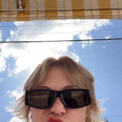 HensleyEmmy's profile picture. She/them