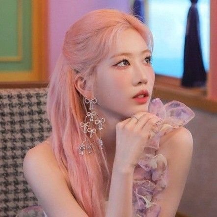 jiyoonimgay's profile picture. devine all love & live