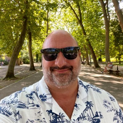 French entrepreneur. Problem solver. Proud atheist. Tequila enthusiast. Social Media lover & CEO @MotsAndCo. 👨🏼💻🇫🇷 @ 🎉🇲🇽