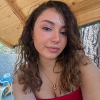 sıla (@silayeselbas) 's Twitter Profile