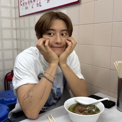 my fangirling space 🫶 exo nct aespa twice and everything nice😂