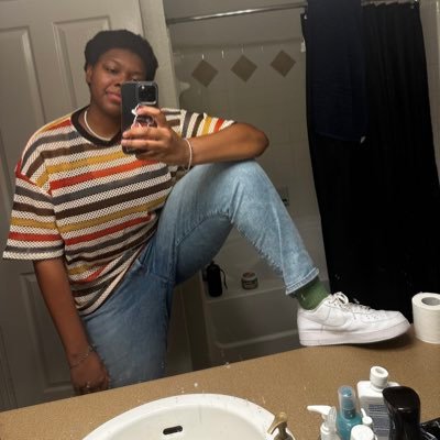 HaileyJoiner's profile picture. somewhere on the moon 👩🏾‍🚀