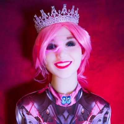 Hi! My name is Annie and I am a gynoid/fembot! Welcome to my profile! Have a look at my pinned tweet to learn more about me. ☺️💜