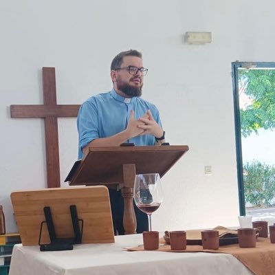 Pastor en @presbiterianaes Profesor y conferenciante - Teología - Máster en Historia de la Reforma Protestante #Teología #Historia #Cultura
