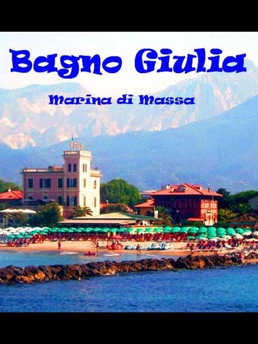Storico Stabilimento Balneare nel centro di Marina di Massa vicino al pontile dove poter trascorrere le tue vacanze al mare in tranquillità.
