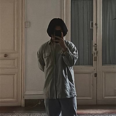 yshhhye's profile picture. 