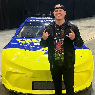 Former Pro Gamer for 10 years, now global community mgr. @FortniteGame - https://t.co/EysYZCRUOt