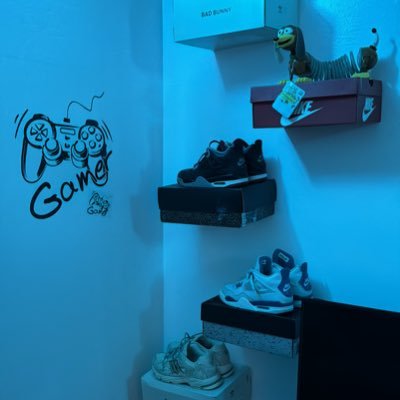 SxntiOvrr's profile picture. Gxming, play & hustl3 🫡