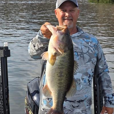 Married, Christian, Bible believing ✝️, 2A 🇺🇲, Fishing 🎣, Hunting 🦌🦃Straight Male, MAGA, #ChiefsKingdom, #Royals