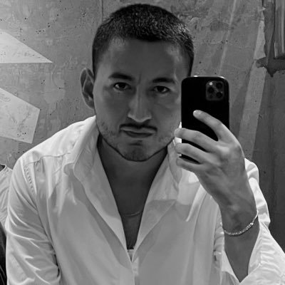 leokurim's profile picture. “Para evitar las críticas no digas nada, no hagas nada, no seas nada.” Aristóteles