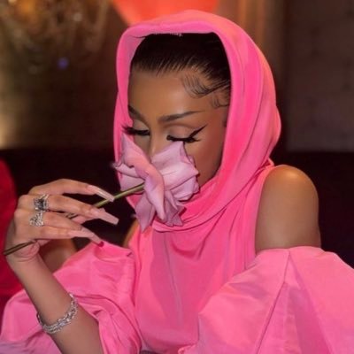 OG: @arisaidthatt | dojnika fan | I like making threads | nicki noticed 8x | doja “noticed” 1x | fan account not affiliated with any celeb