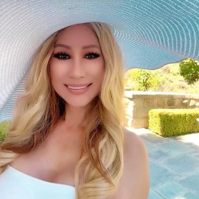 yen74056616's profile picture. 