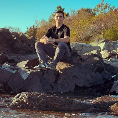 Freelance Video Editor, availible for short and long form video content.