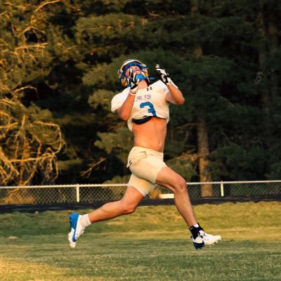 2025 Football Recruit. 6’2” 195 lbs 3.4 GPA (corner/linebacker) (receiver/running back) Gmail: evrettmontgomery1@gmail.com