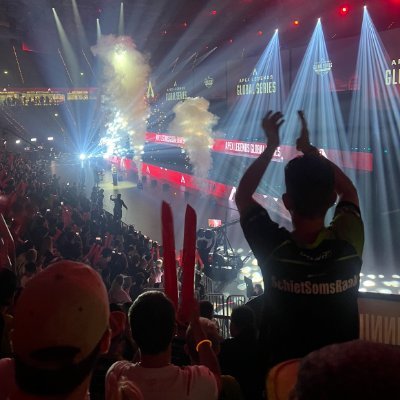 Apex Legends enjoyer ! Pro comp watcher ! Skilled 4-3 classic Crypto enjoyer !