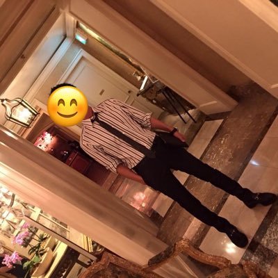 裏垢/40代男です/健全でご飯や飲み又は大人/20歳以上の女性/場所は横浜辺りか都内/詳しいことDMで!!