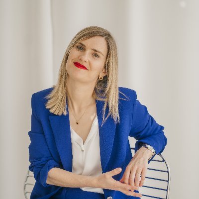 ariamsita's profile picture. Responsable de Proyectos Estratégicos en @dsocialscat. Doctora en Ciencias Políticas y Sociales, @EUI_EU. Antes @OECD y @collegeofeurope. Swiftie.