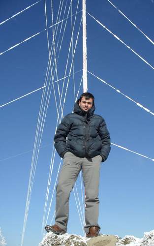 AlperSAAT's profile picture. 