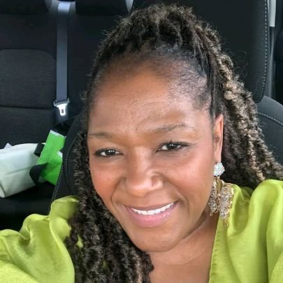 Shawnieingram's profile picture. 