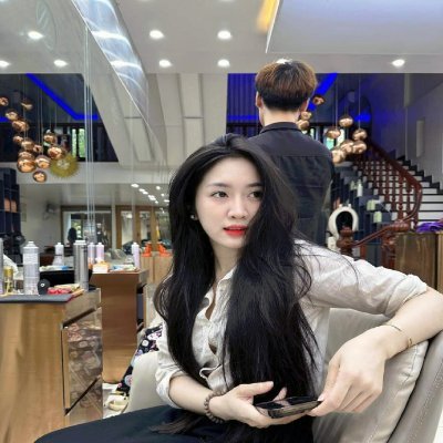 YvonnePena8040's profile picture. 