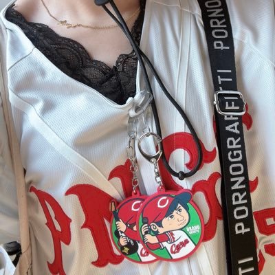 kikki_swing_'s profile picture. 365日が聴きたい👏👏ラバッパー♡ポルノグラフィティ♡お菓子♡ベースが好き♡ᙏ̤̫͚♡