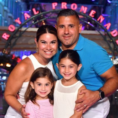 Mrs_DeFeo's profile picture. I am a third grade teacher at Jackson Ave. in Mineola! Check out all the great things my students are participating in!