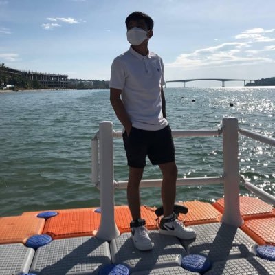 limpisey01's profile picture. No caption...!