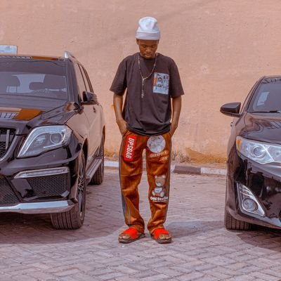 Am A Hustler By Nature(Ọge Adịlọ Eche Mmadụ)