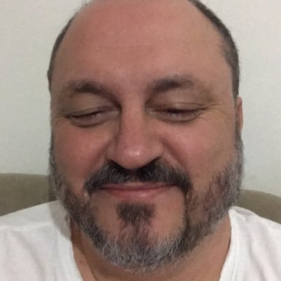 Cristão, Conservador, Meritocrático.