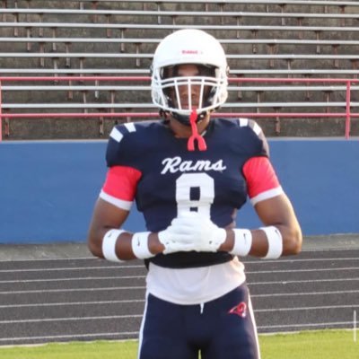 6’1 WS 190 Class of 2025 Bastrop High https://t.co/xMP5DOUPe3